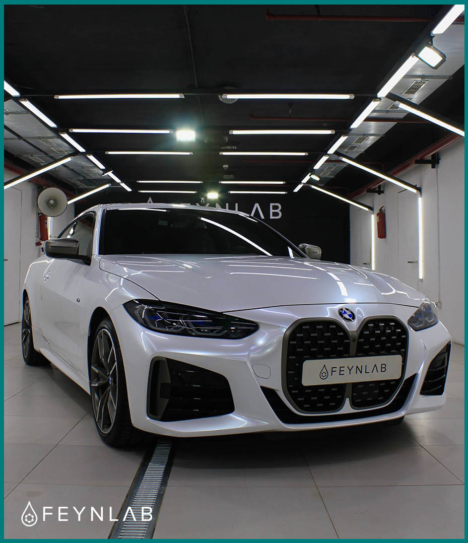 BMW M4 перламутровая фото