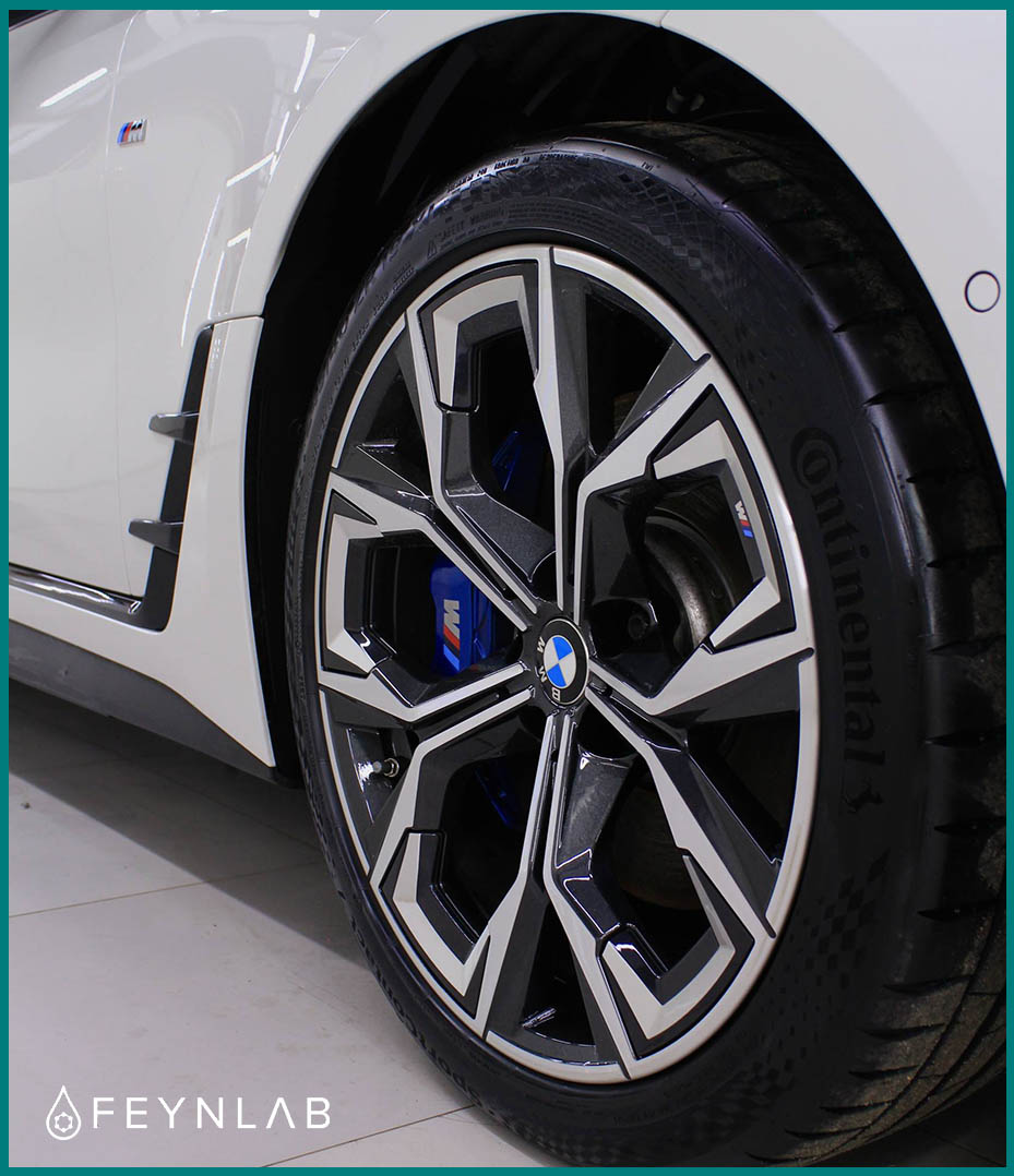 BMW белая в детейлинге FEYNLAB фото