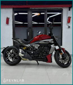 Мотоцикл Ducati в детейлинге FEYNLAB фото